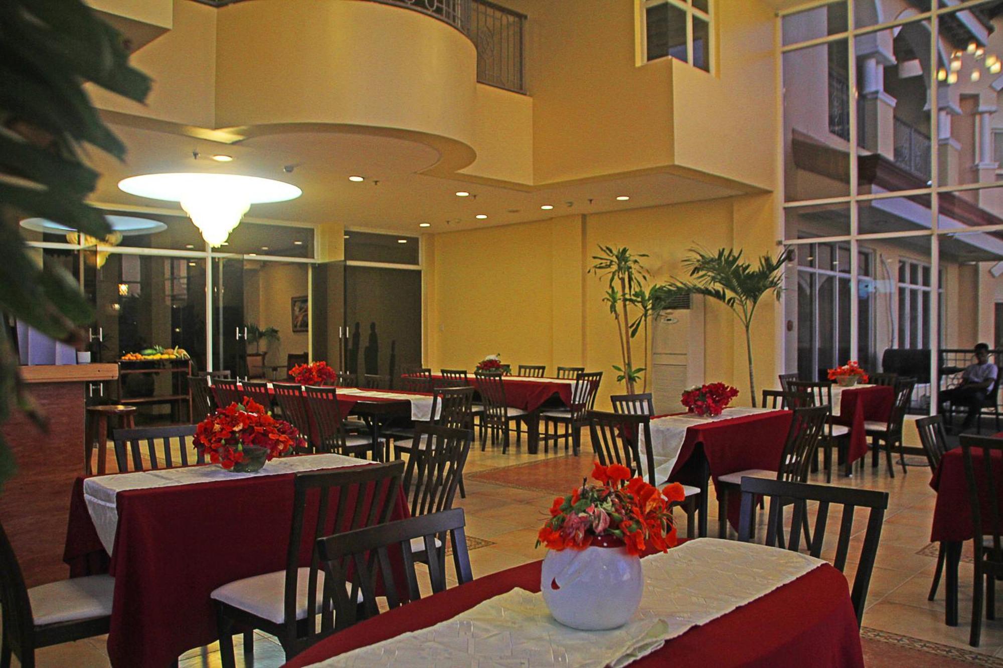 Hotel Palacio Puerto Princesa Exterior foto